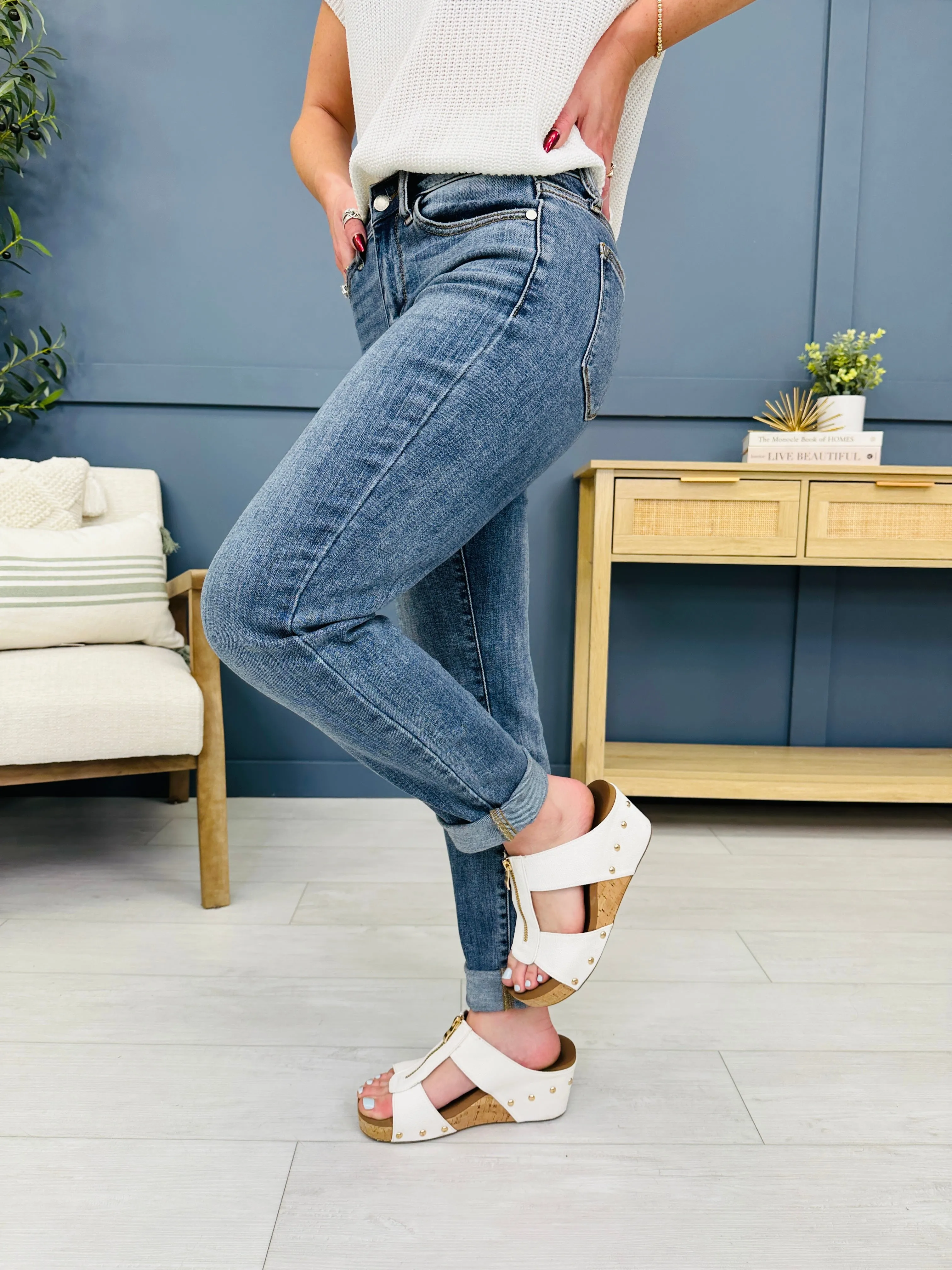 Judy Blue Instant Classic Slim Fit Jeans in Reg/Curvy
