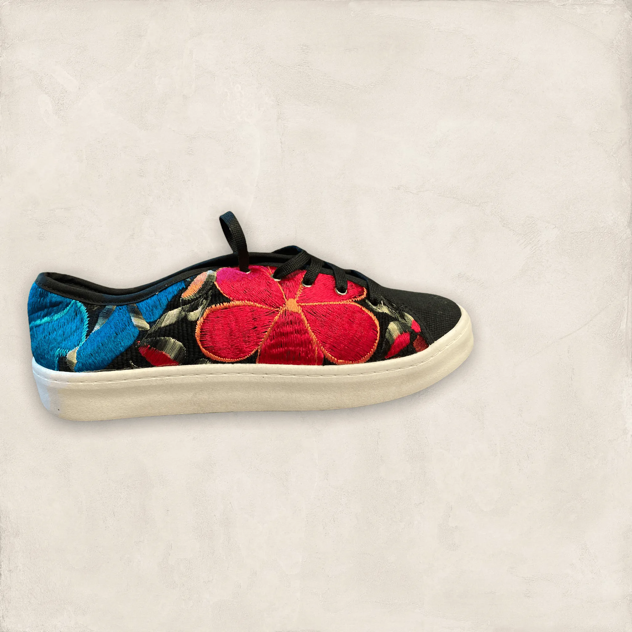 Loom Sneaker Black
